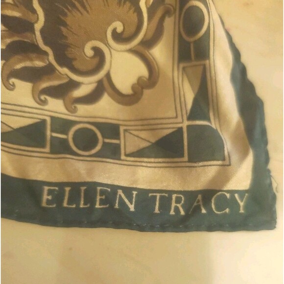 ELLEN TRACY Designer Discover Map Silk Scarf 34“ Square - Picture 15 of 15